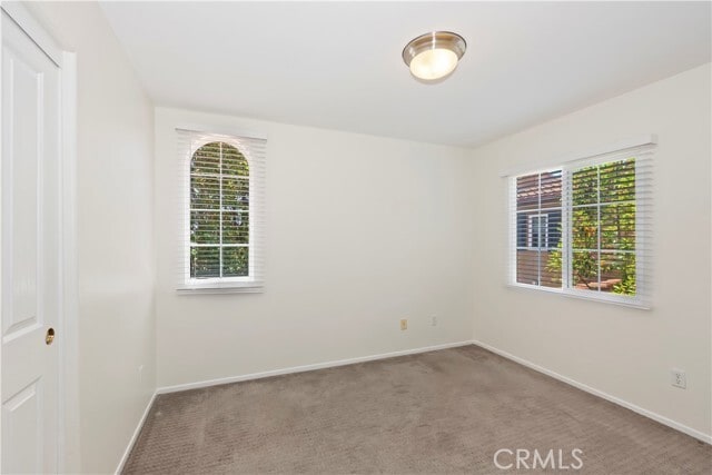 Building Photo - 57 Alevera St