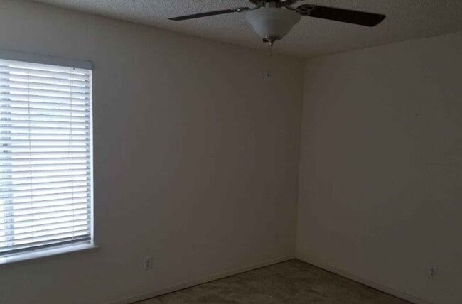 Building Photo - 628 W Euclid Ave