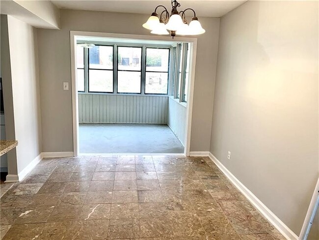 Building Photo - 145 Northwood Dr