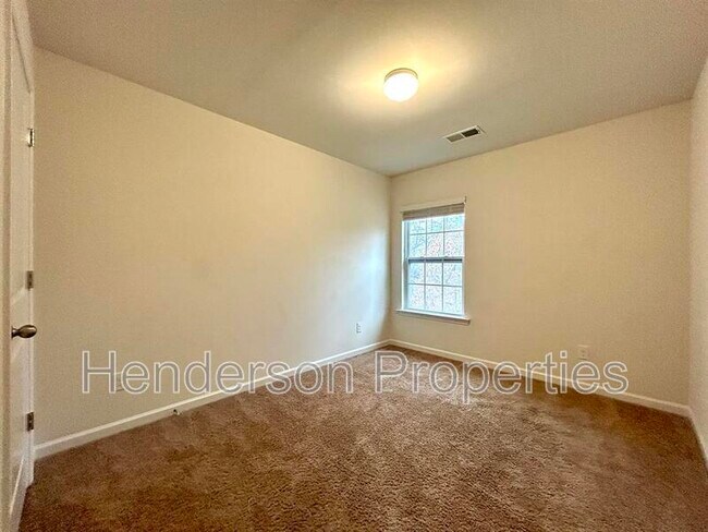 Building Photo - 6050 Guildford Hill Ln