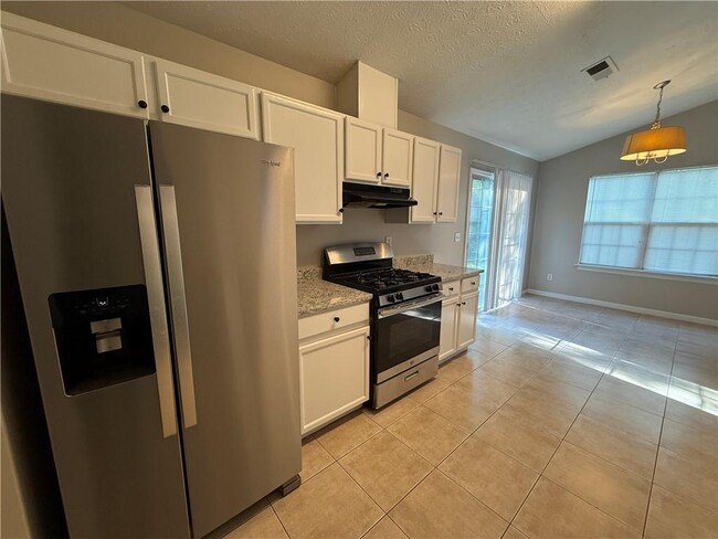 Building Photo - 217 Farmville Ct