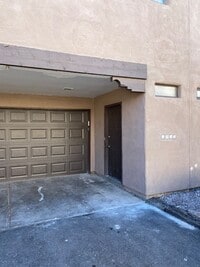 Building Photo - ALL PROSPECTIVE TENANTS MUST SUBMIT A $58 NON-REFUNDABLE APPLICATION FEE PER APPLICANT ONLINE AND...