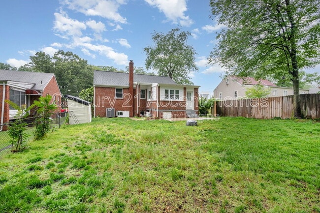 Building Photo - 2508 Larry Ave