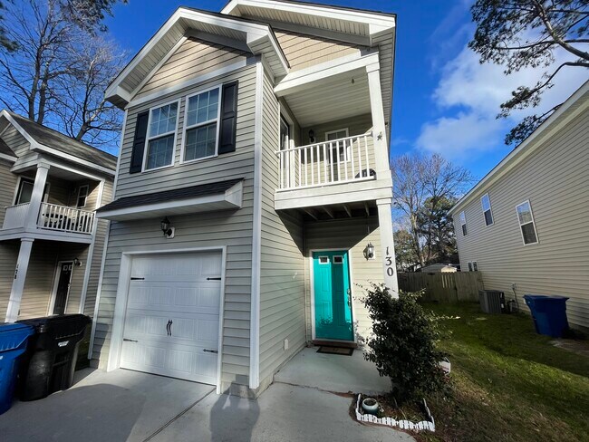 Building Photo - 130 S Palm Ave