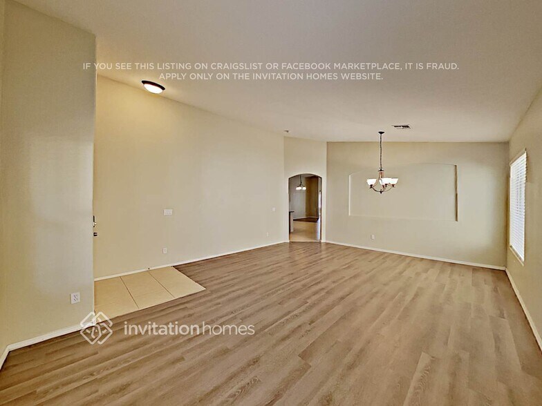 Building Photo - 11577 W Yuma St