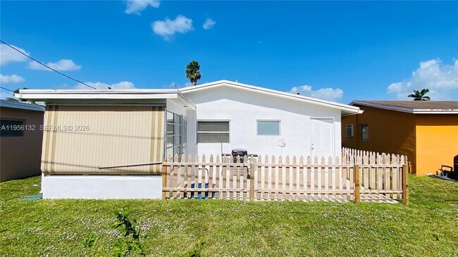 Building Photo - 6810 NW 28th St