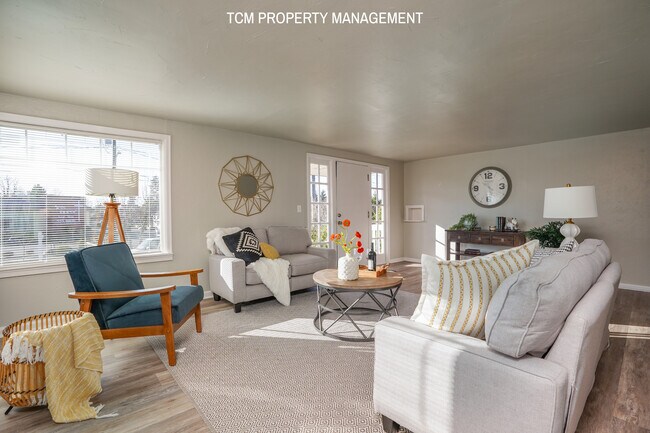 Building Photo - 8437 S M St