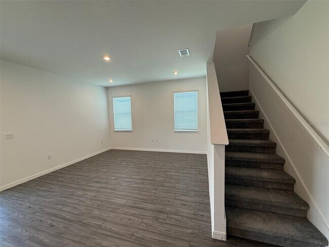 Building Photo - 3565 Dahlia Dr