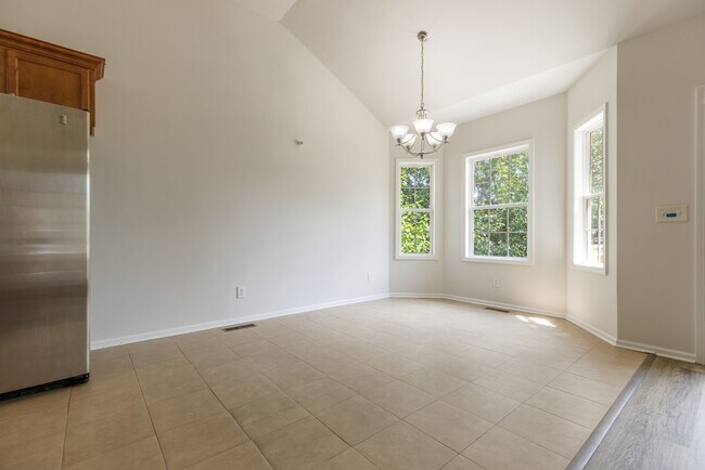 Building Photo - 4013 Kristen St