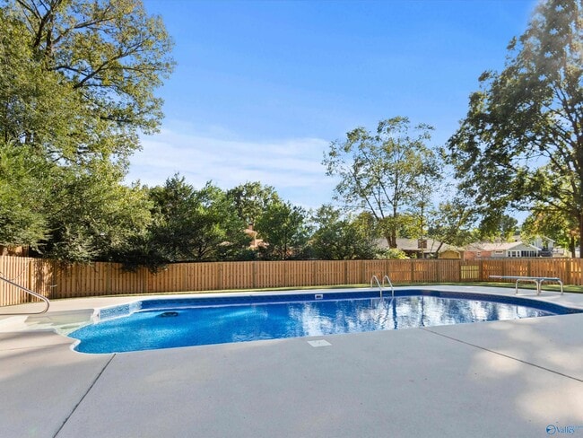 Building Photo - 826 Eldorado Ave SE