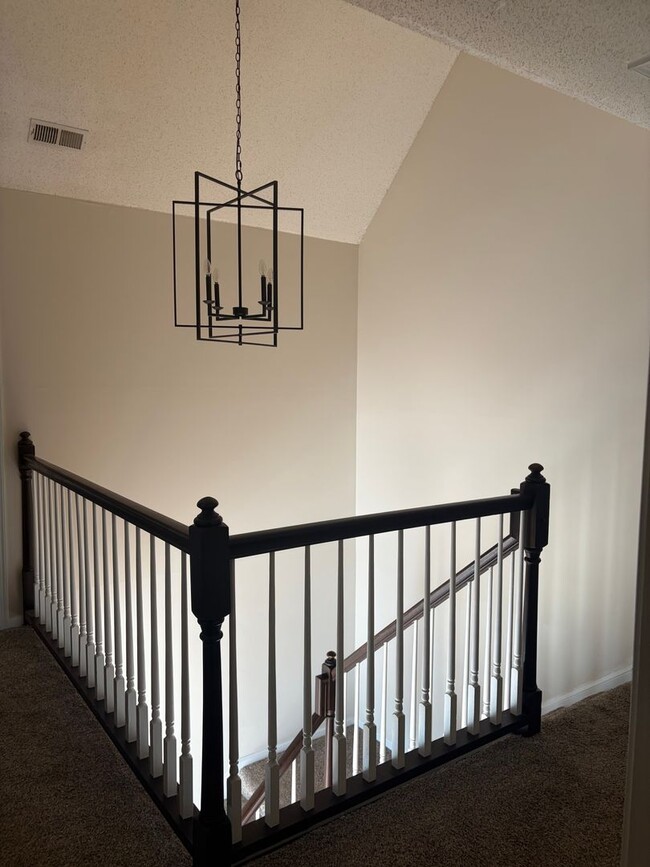 Building Photo - Highland Parkway