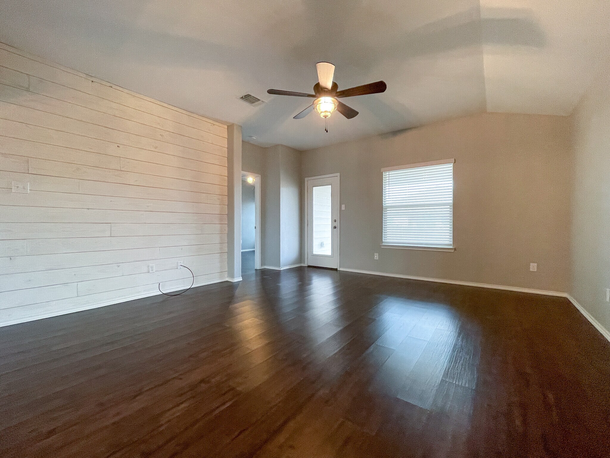 Building Photo - 3228 Beutel Rd