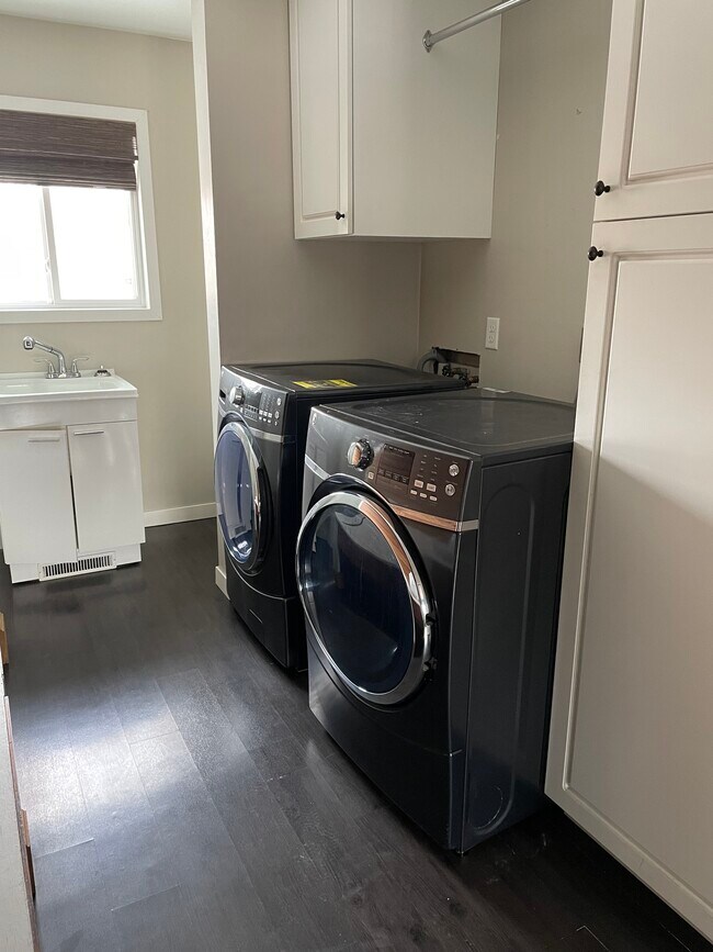 Building Photo - 4725 American Legion Rd SE