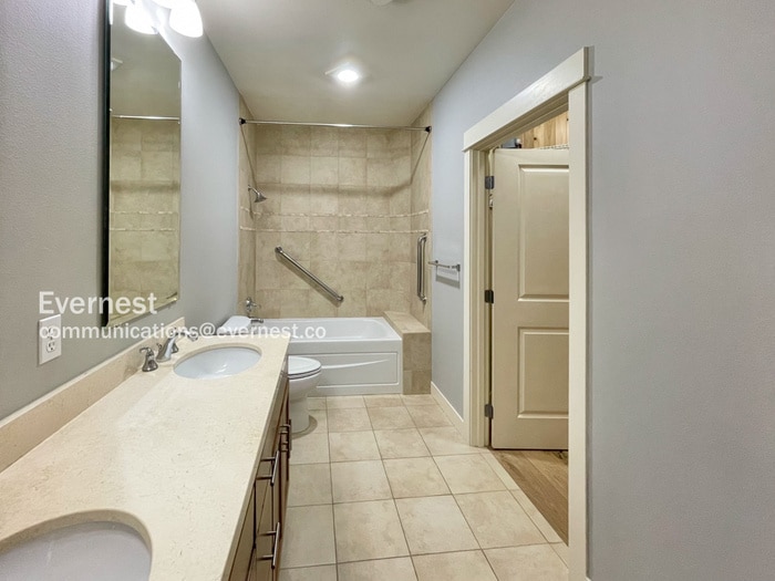 Building Photo - 15730 116th Ave NE