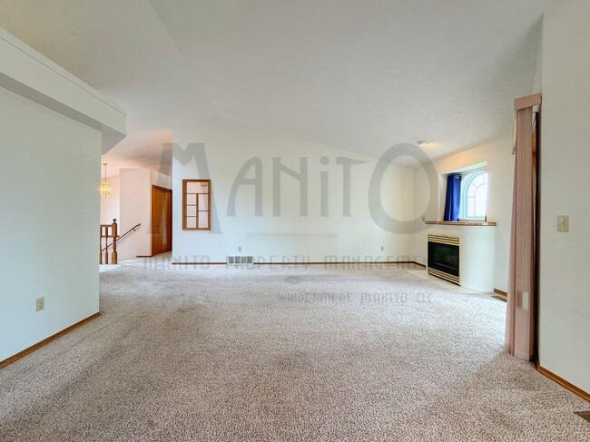 Building Photo - 5002 S Morrill Ln