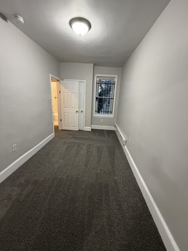 Building Photo - 1442 N Newkirk St