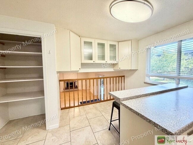 Building Photo - 4901 SW 327th Pl
