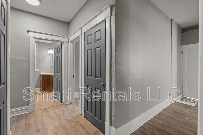 Building Photo - 3941 Shaw Blvd