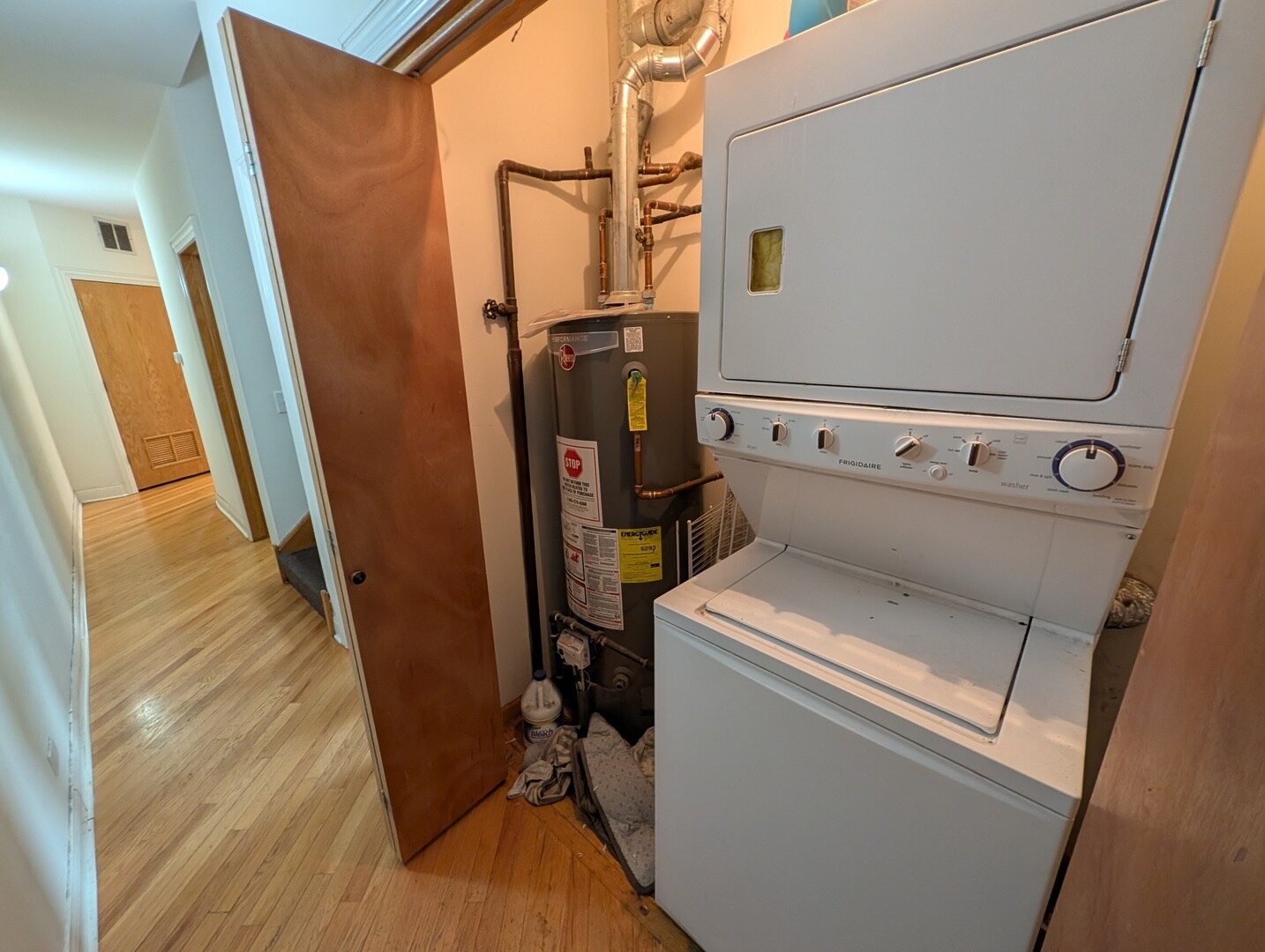 Building Photo - 1655 W Wrightwood Ave