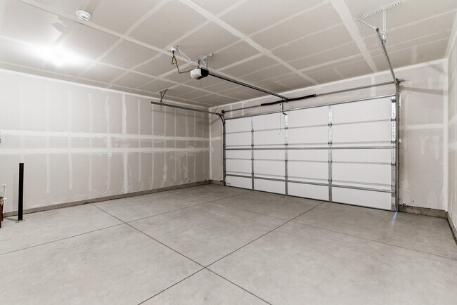 Building Photo - 4711 Highgarden Wy