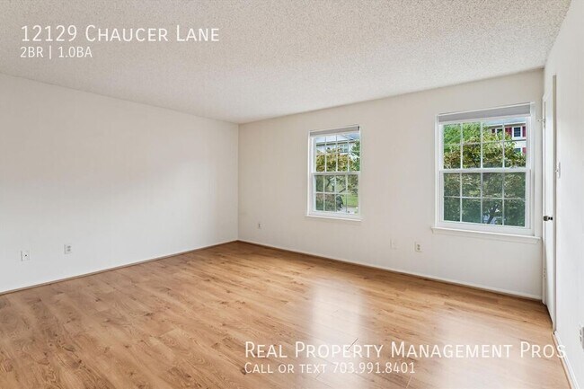 Building Photo - 12129 Chaucer Ln