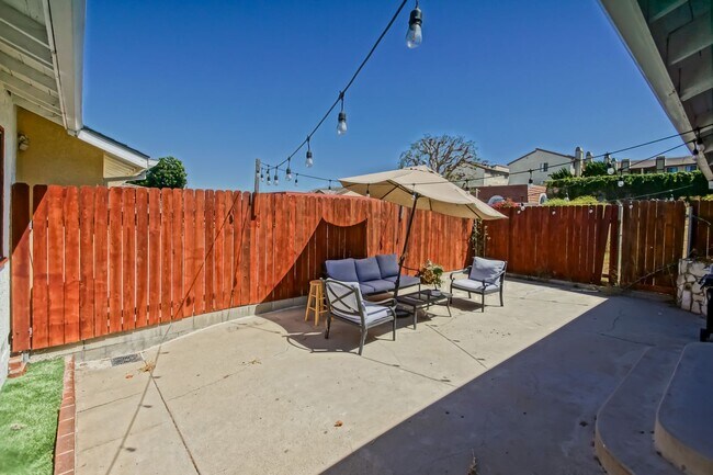 Building Photo - 2338 W 239th St