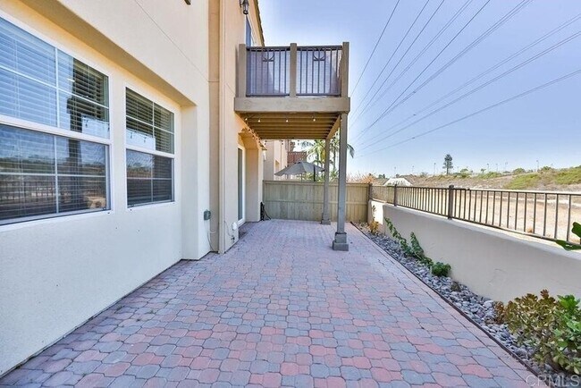 Building Photo - 1423 Caminito Garibay