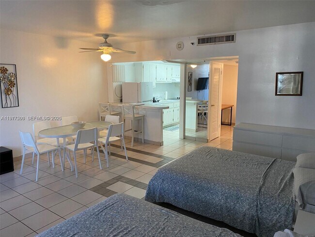 Building Photo - 100 Lincoln Rd