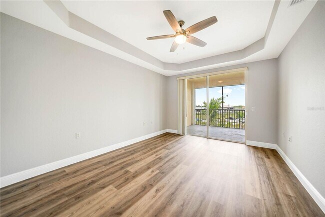 Building Photo - 255 West End Dr