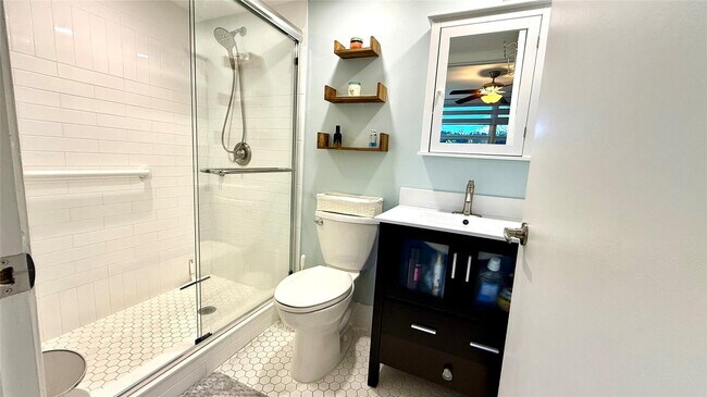 Building Photo - 12 Willowbrook Ln