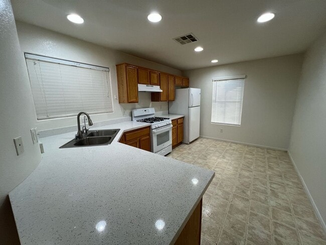 Building Photo - 8034 Indian Blanket St
