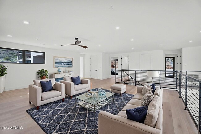 Building Photo - 6975 North 39th Pl