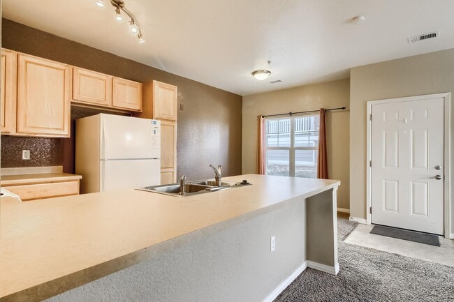 Building Photo - Nice 1 bedroom Condo in Parker