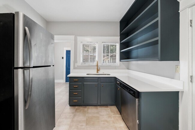 Building Photo - 903 Shoal Cliff Ct