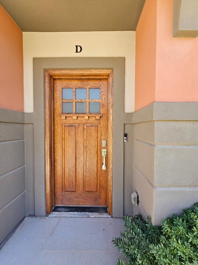 Building Photo - 875 S Lincoln Ave