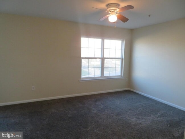 Building Photo - 3700 Bedford Dr