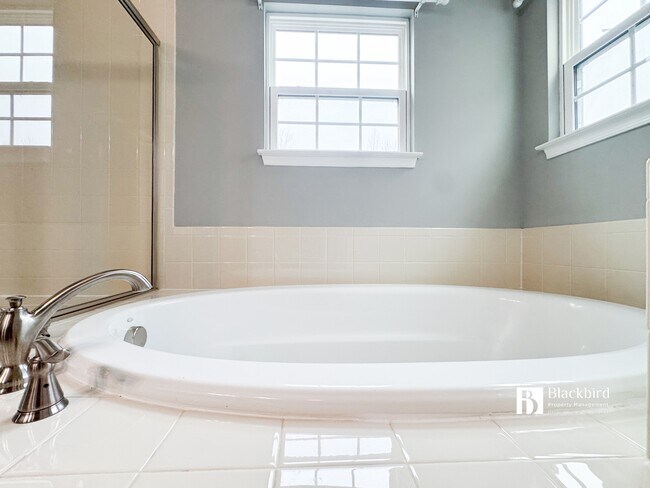 Building Photo - 13719 Port Commerce Ct