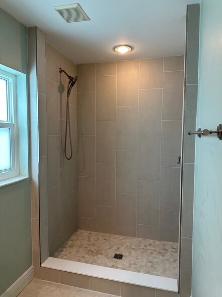 Owner’s Bathroom - 3403 W Granada St