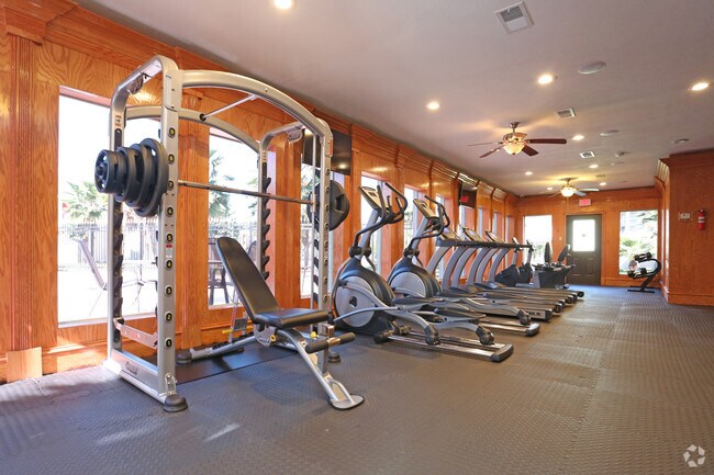 Fitness Facility - Falls of Braeswood