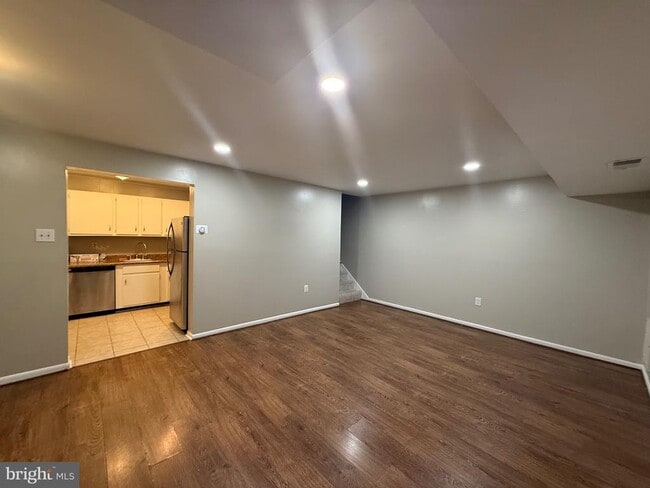 Building Photo - 9200 Bridle Path Ln