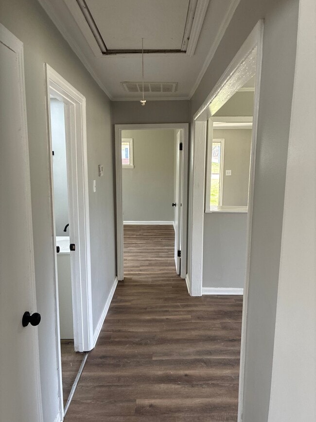 Building Photo - 1110 S Washington Ave