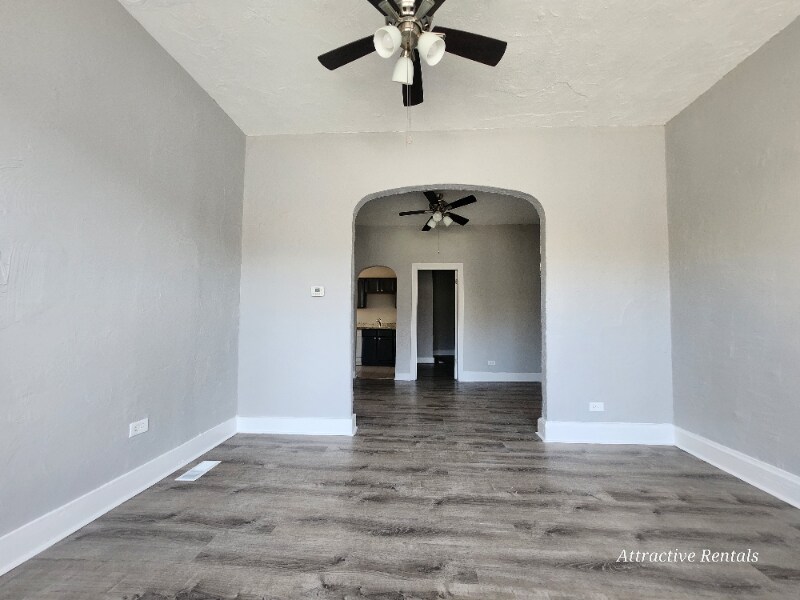 Building Photo - 7321 S Kenwood Ave