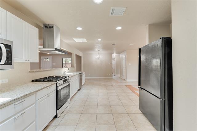 Building Photo - 2429 Towerwood Dr