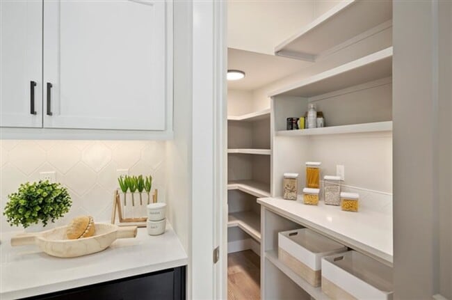 Building Photo - BRAND NEW HOME!!  4 Bedrooms, 3 Baths, Large Open Floor Plan!  Perfect Location, Must See!