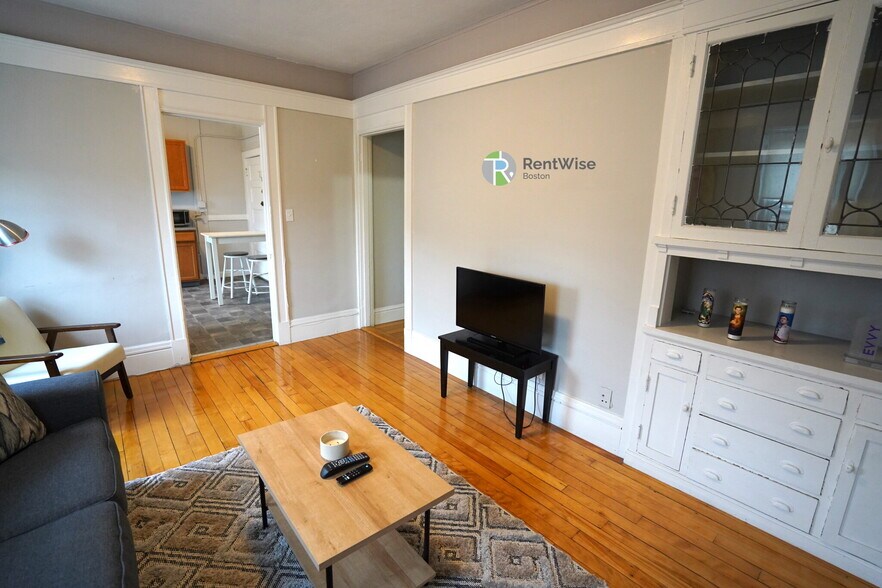 Building Photo - 228 South St