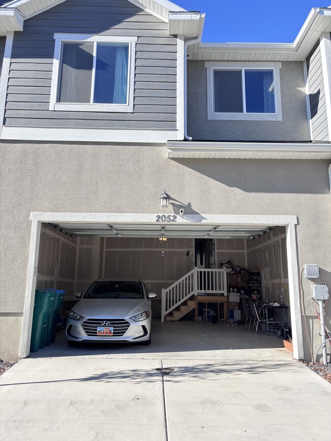 Building Photo - 2052 N 4100 W