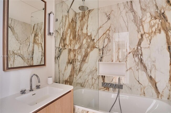 Building Photo - 9 Avenue Frederic Le Play Ave