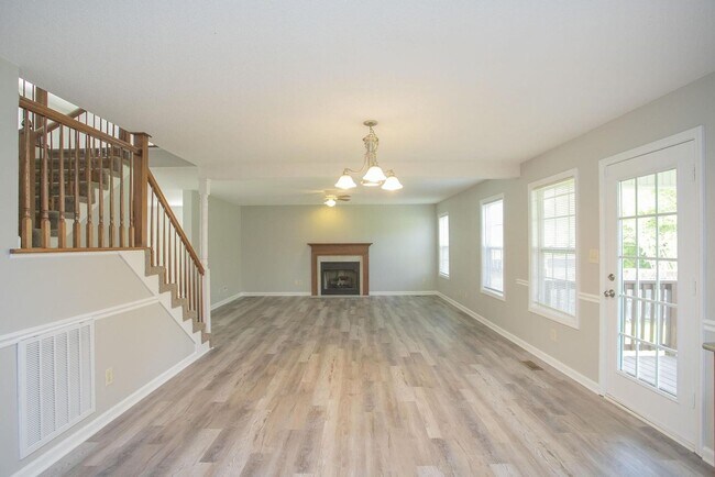 Building Photo - 822 Sugarcane Way