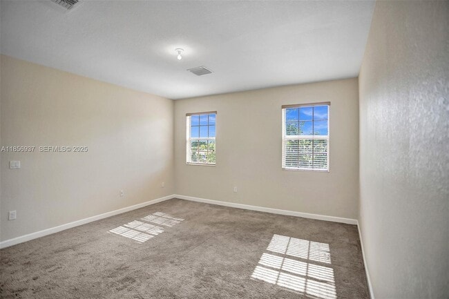 Building Photo - 9500 SW 167th Ave