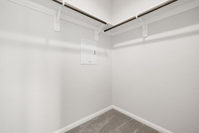Building Photo - 9914 Brickhouse Dr
